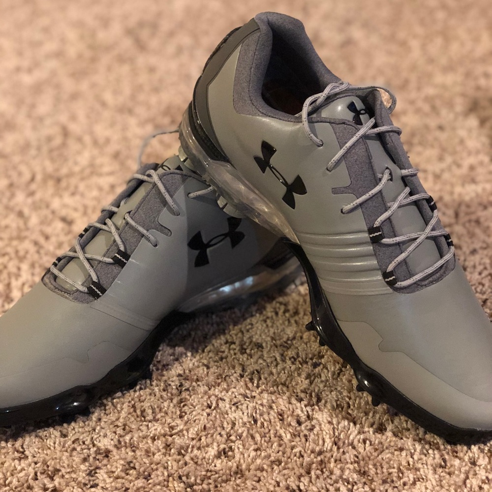 Golf shoes
